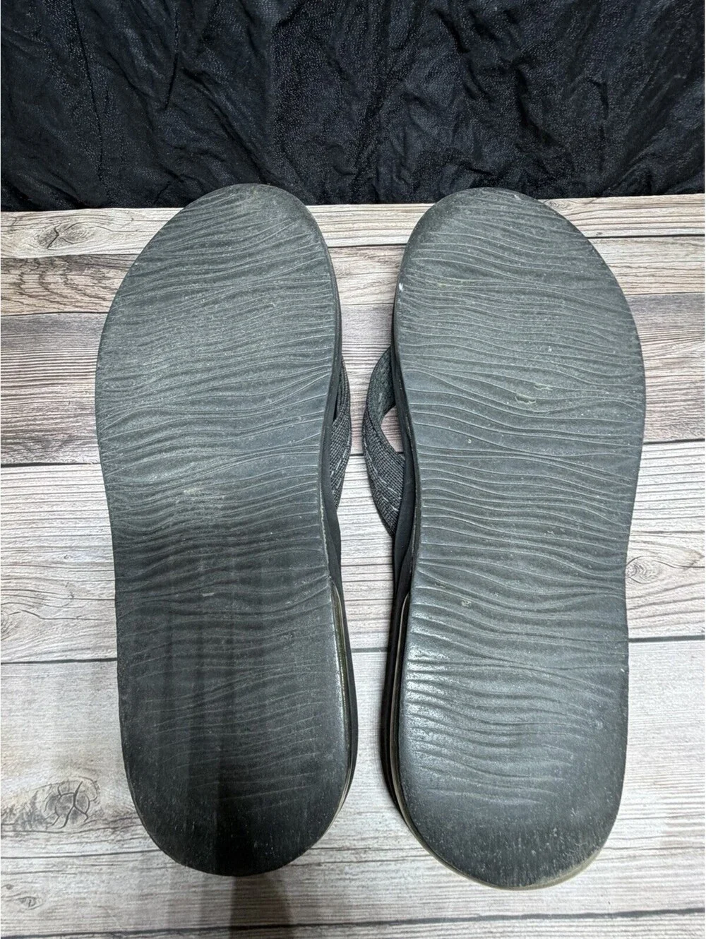 Blue Fin Men’s Black Flip Flop Sandals Size 10
